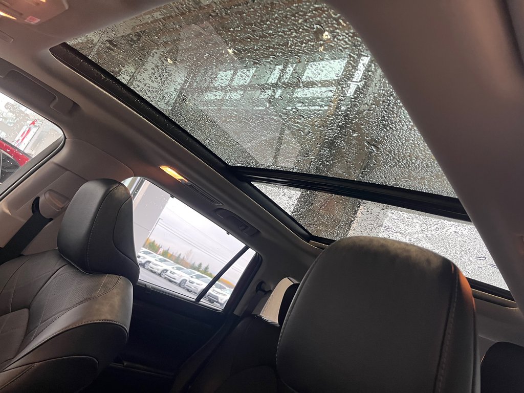 Toyota Highlander Hybrid Limited PLATINUM 2023 à Amos, Québec - 23 - w1024h768px