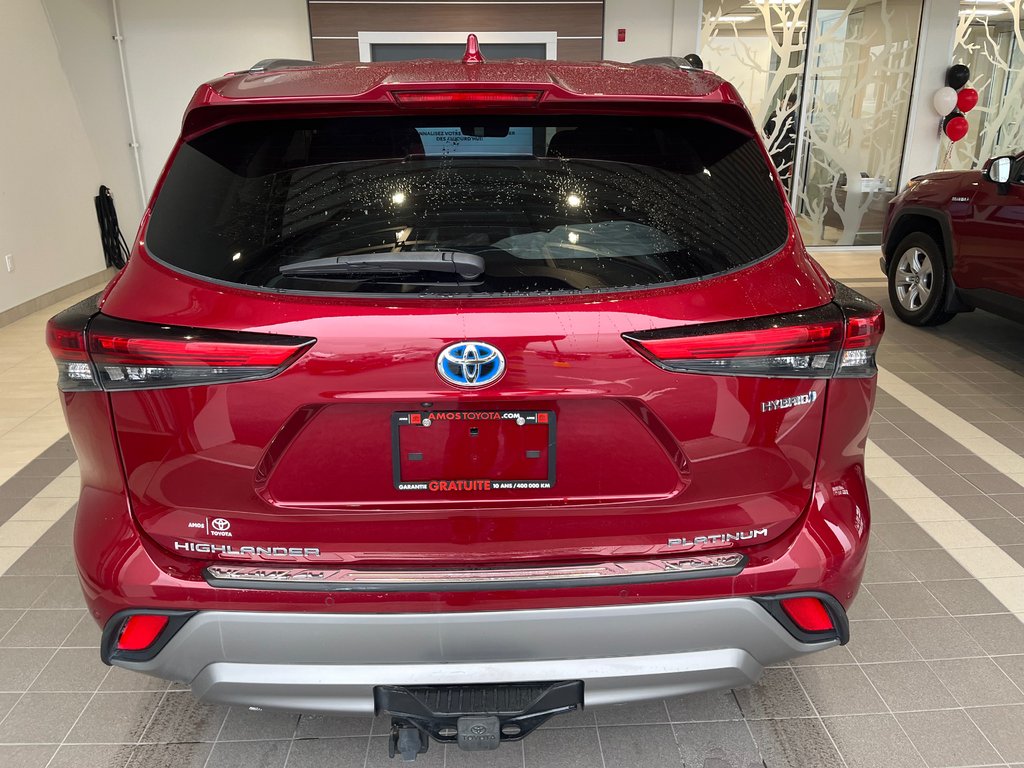 Toyota Highlander Hybrid Limited PLATINUM 2023 à Amos, Québec - 8 - w1024h768px