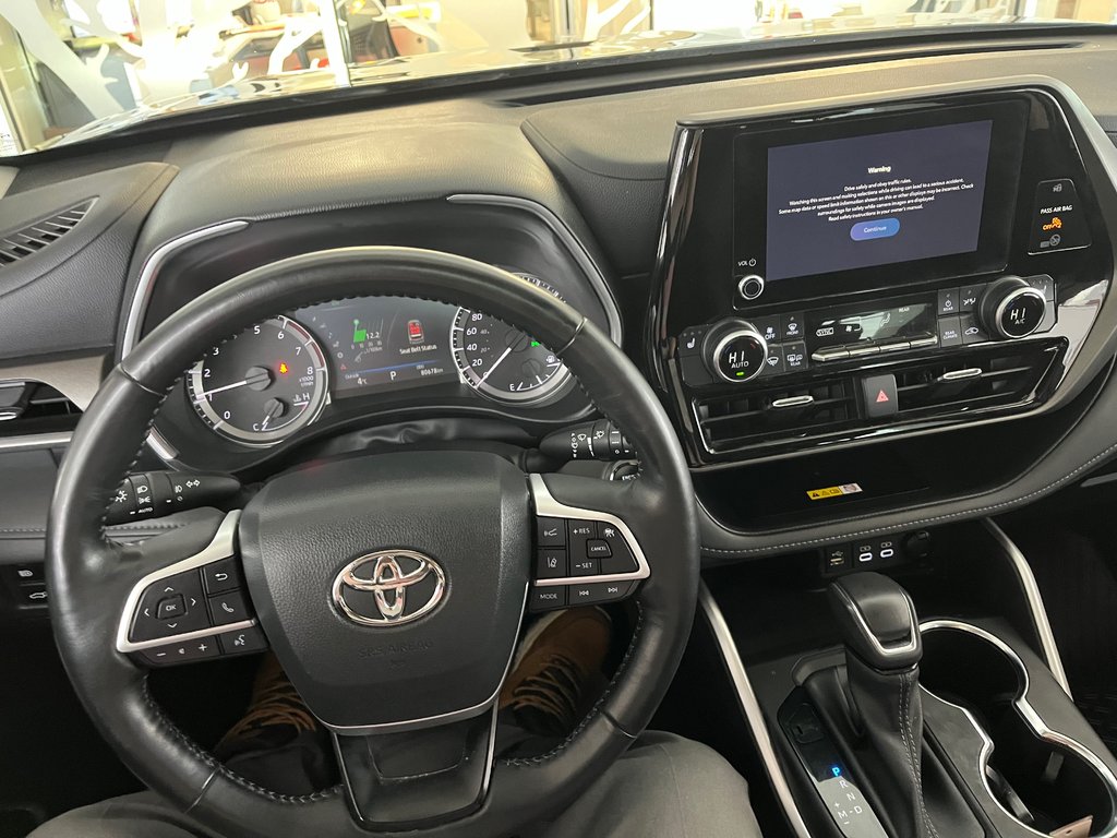 Toyota Highlander Xle 2023 à Amos, Québec - 13 - w1024h768px