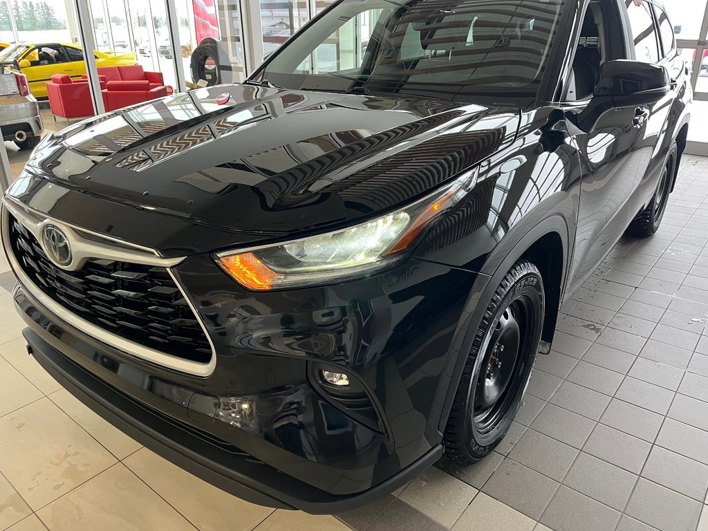 Toyota Highlander Xle 2023 à Amos, Québec - 5 - w1024h768px