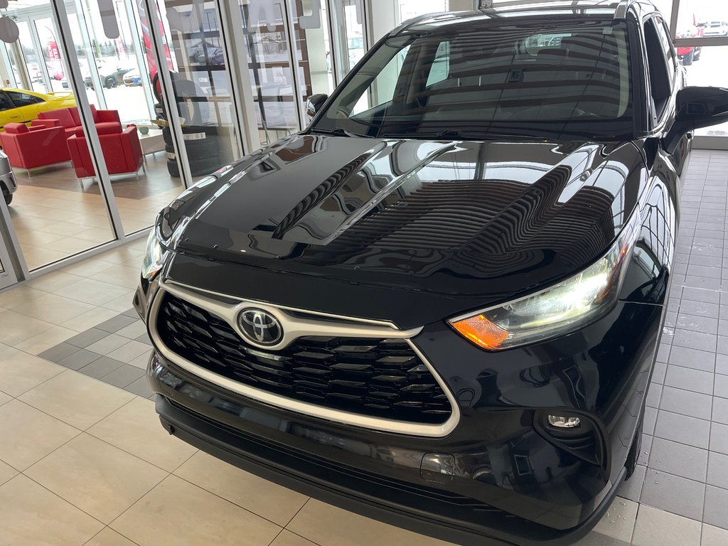 Toyota Highlander Xle 2023 à Amos, Québec - 6 - w1024h768px
