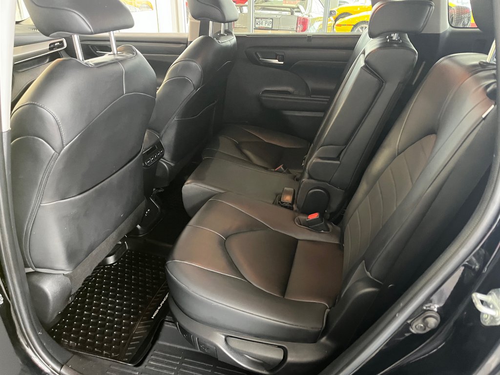 Toyota Highlander Xle 2023 à Amos, Québec - 8 - w1024h768px