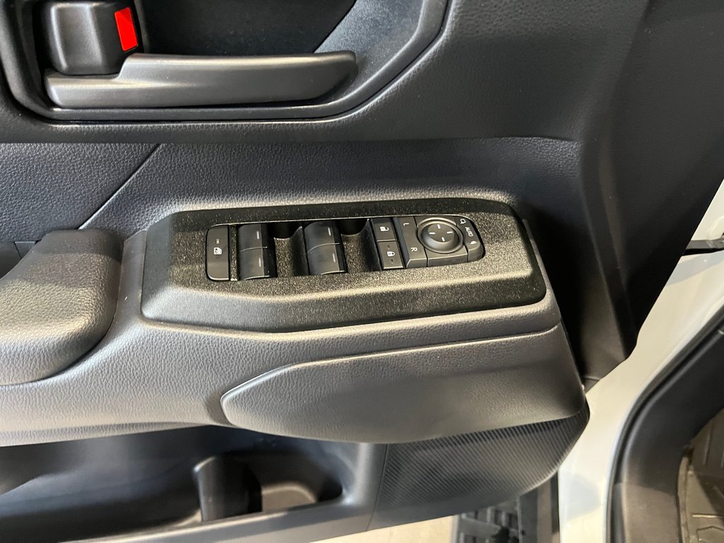 2024 Toyota Land Cruiser 1958 in Amos, Quebec - 12 - w1024h768px