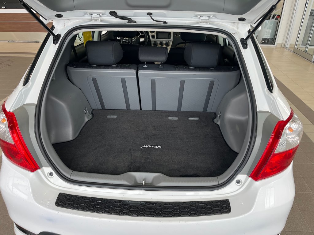 2013 Toyota Matrix SE AWD in Amos, Quebec - 5 - w1024h768px