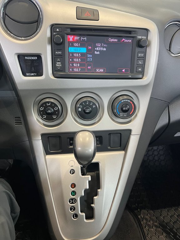 2013 Toyota Matrix SE AWD in Amos, Quebec - 16 - w1024h768px