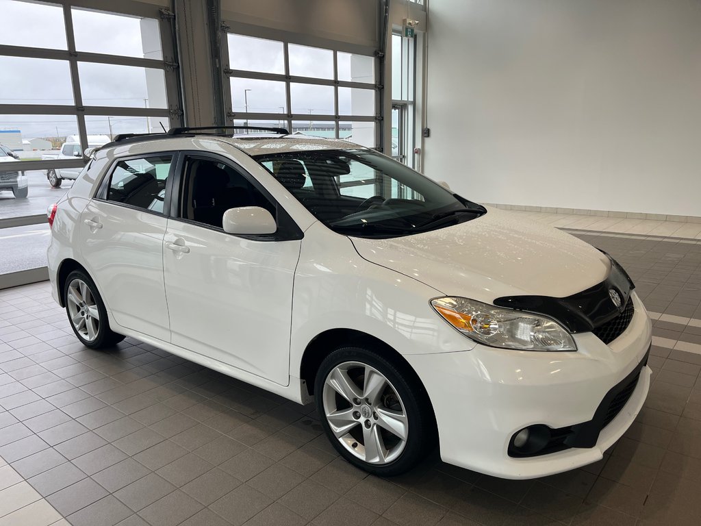 2013 Toyota Matrix SE AWD in Amos, Quebec - 1 - w1024h768px
