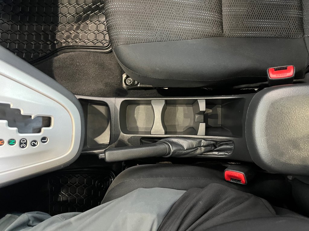 2013 Toyota Matrix SE AWD in Amos, Quebec - 18 - w1024h768px
