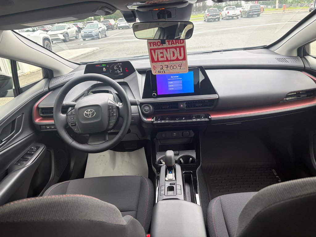 2027 Toyota Prius Plug-in Hybrid SE in Amos, Quebec - 10 - w1024h768px