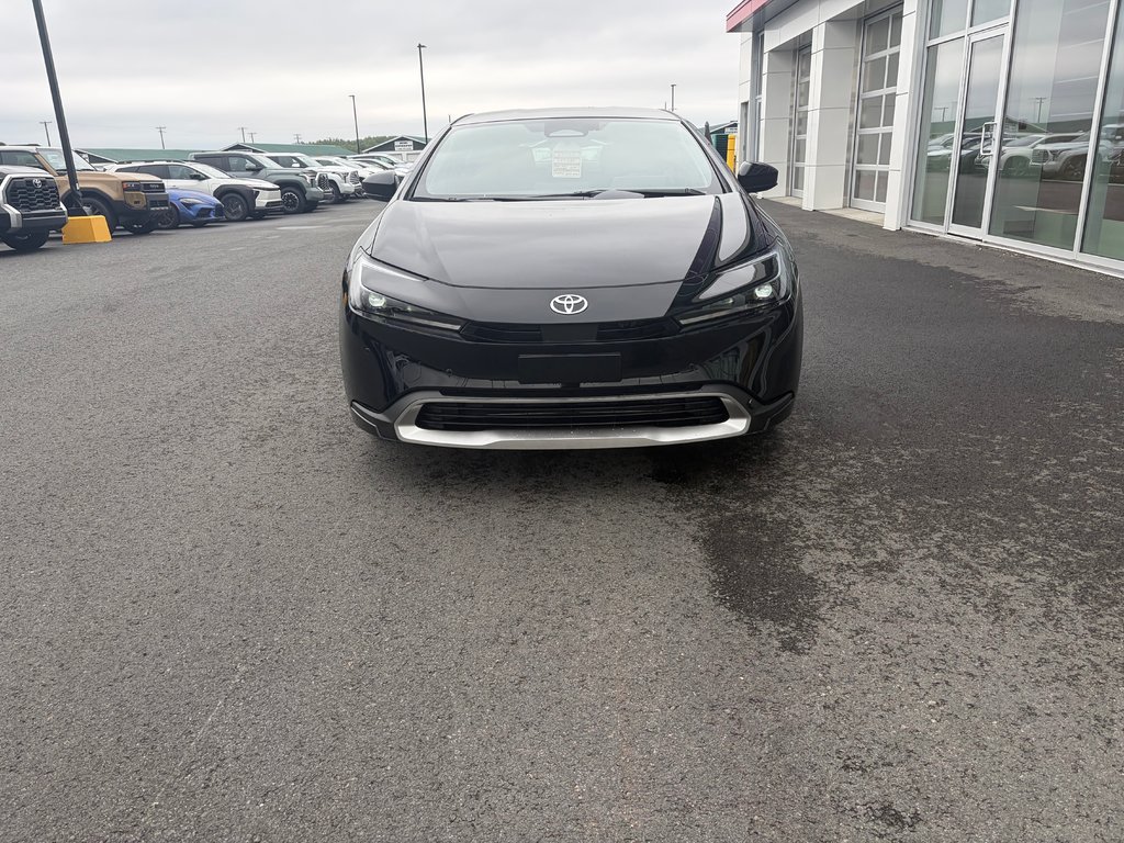 2027 Toyota Prius Plug-in Hybrid SE in Amos, Quebec - 8 - w1024h768px