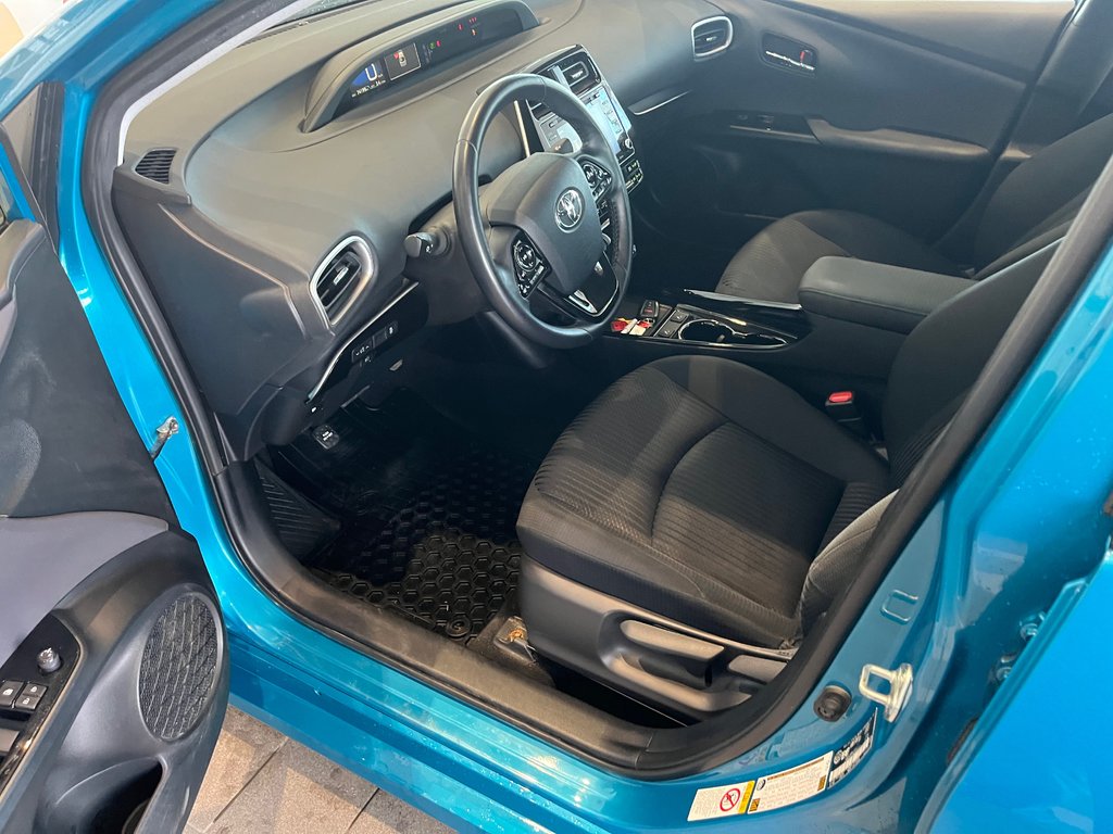 Toyota Prius Prime LE 2021 à Amos, Québec - 9 - w1024h768px