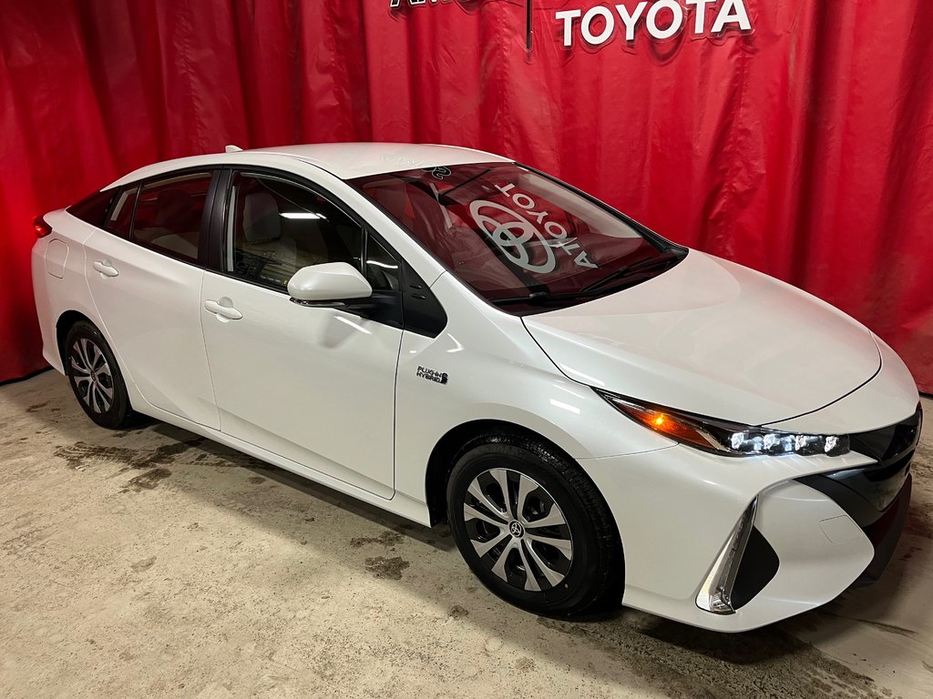 2022  PRIUS PRIME UPGRADE in Amos, Quebec - 2 - w1024h768px