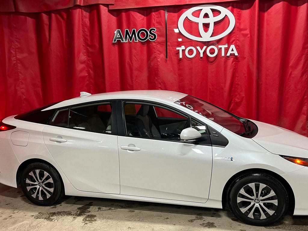 2022  PRIUS PRIME UPGRADE in Amos, Quebec - 5 - w1024h768px