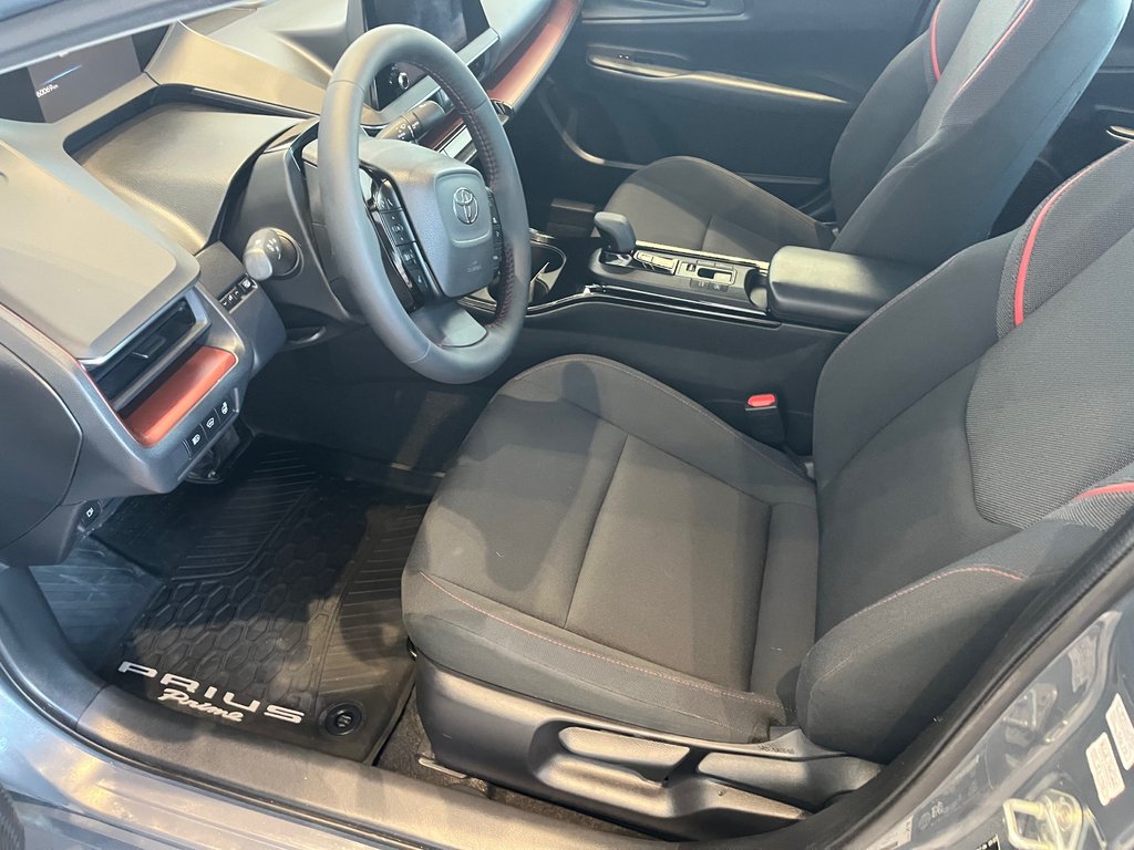 2023 Toyota Prius Prime SE in Amos, Quebec - 10 - w1024h768px