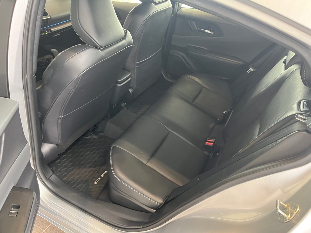Toyota Prius XLE AWD 2023 à Amos, Québec - 12 - w1024h768px