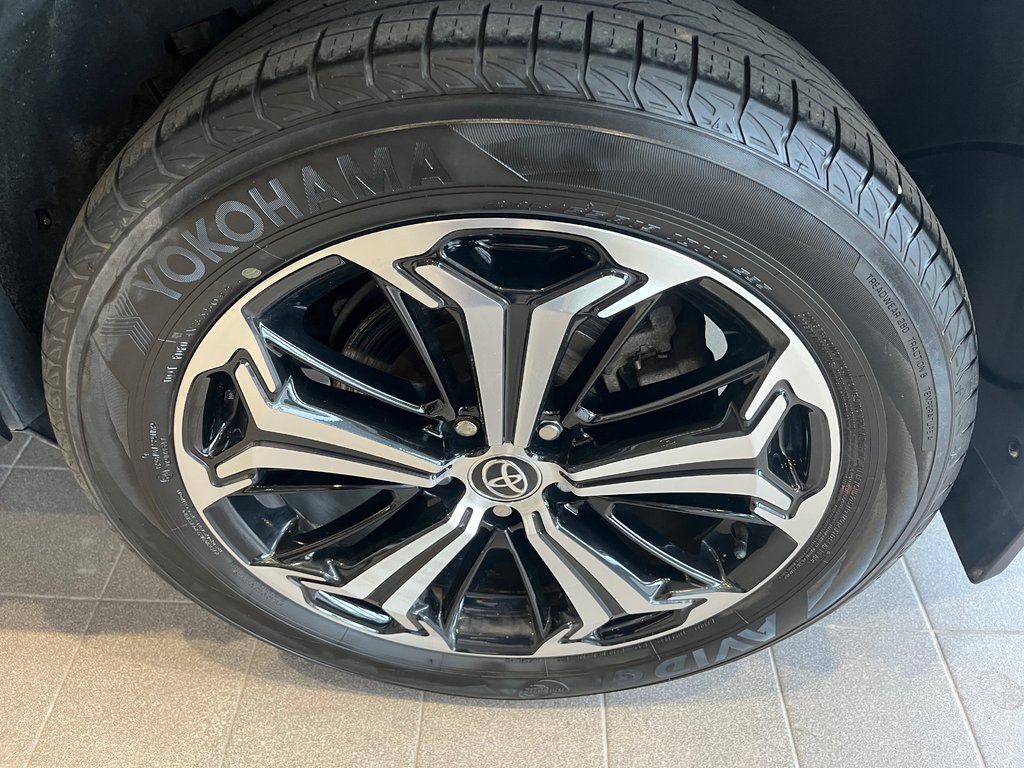 Toyota RAV4 Prime XSE 2023 à Amos, Québec - 13 - w1024h768px