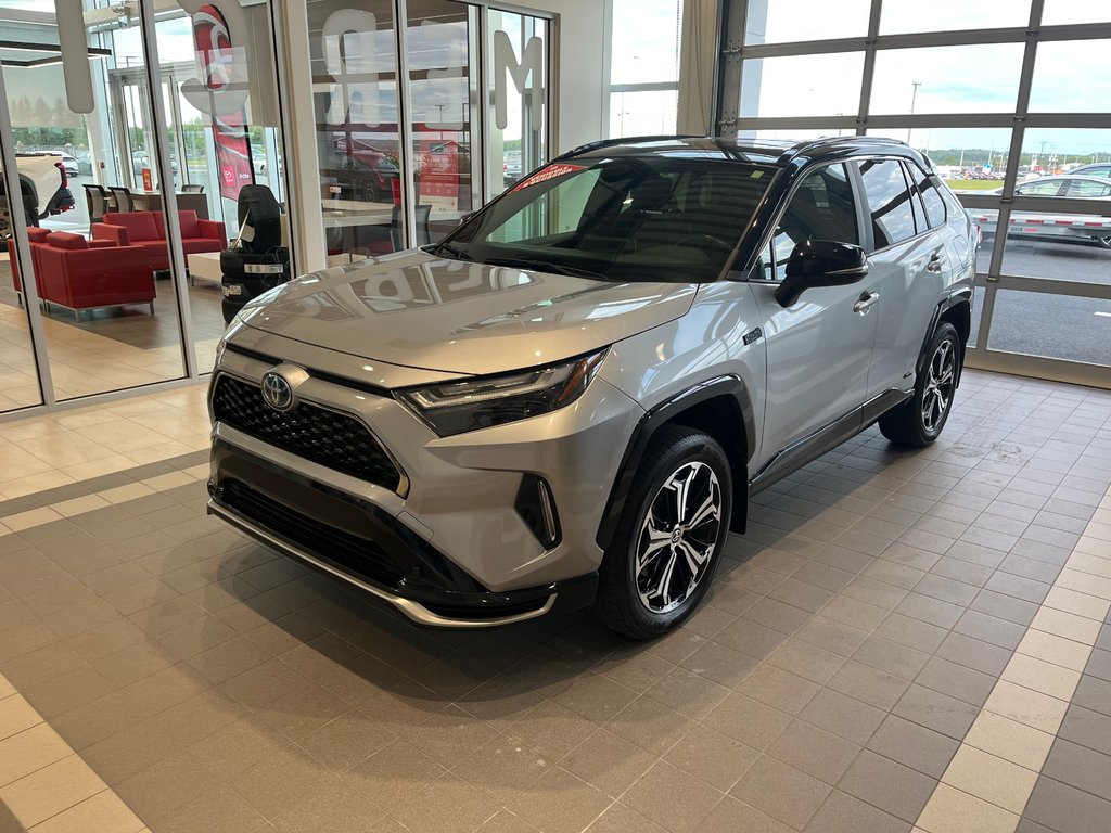 Toyota RAV4 Prime XSE 2023 à Amos, Québec - 4 - w1024h768px