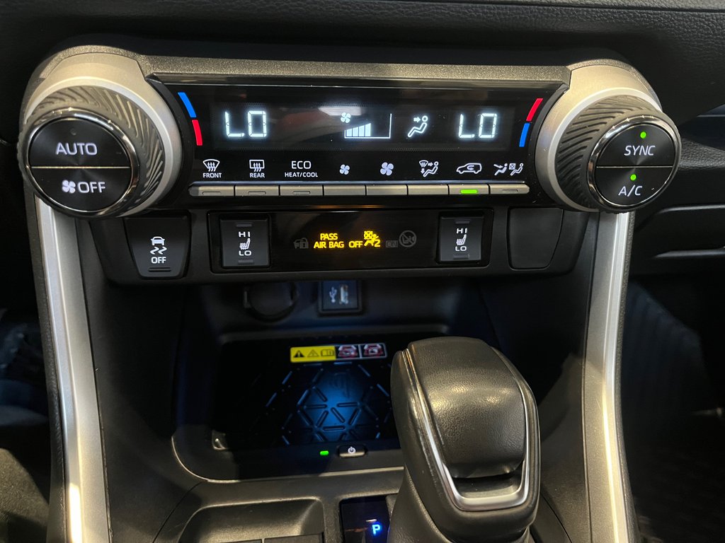 Toyota RAV4 Prime XSE 2023 à Amos, Québec - 25 - w1024h768px