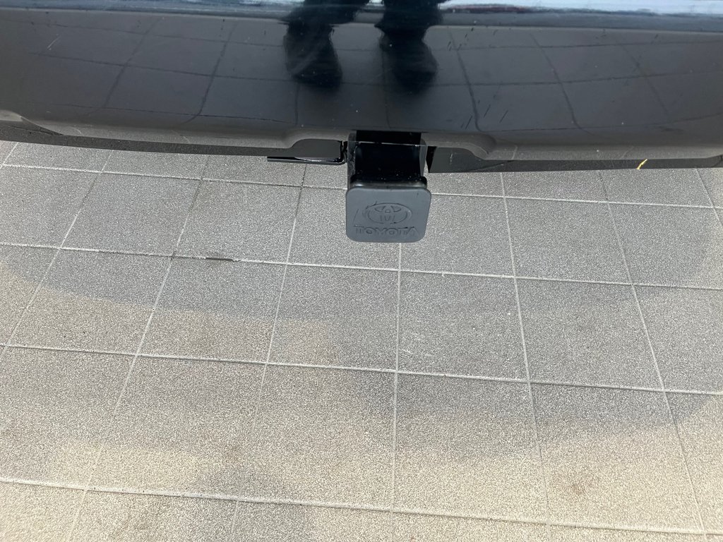 2023 Toyota RAV4 Prime HYBRID RECHARGABLE XSE in Amos, Quebec - 4 - w1024h768px