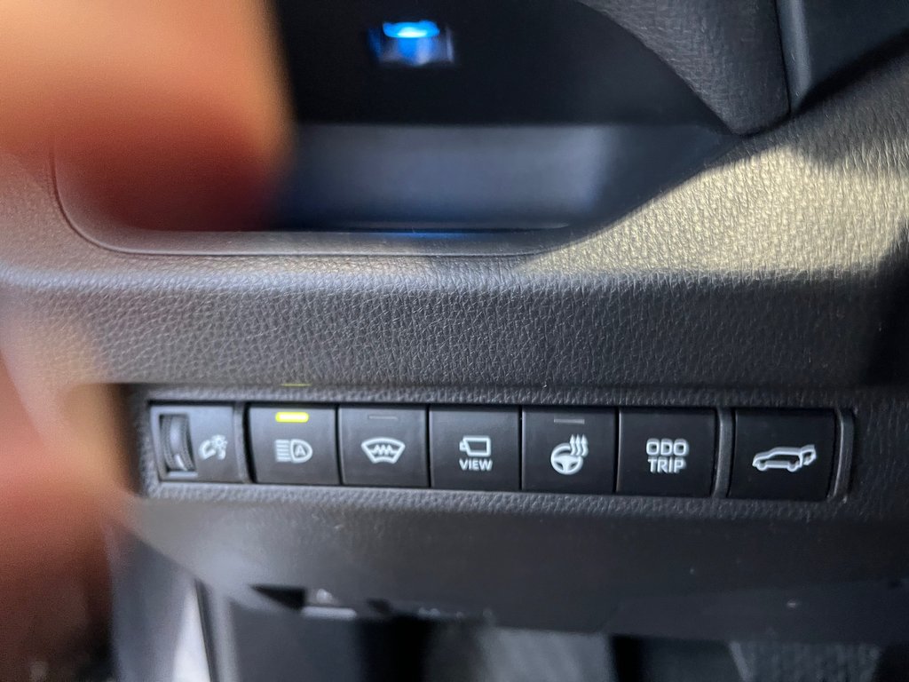 2023 Toyota RAV4 Prime HYBRID RECHARGABLE XSE in Amos, Quebec - 11 - w1024h768px