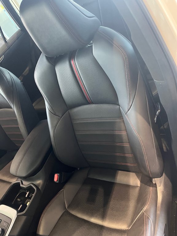 2024 Toyota RAV4 Prime HYBRIDE XSE TECHNO in Amos, Quebec - 16 - w1024h768px