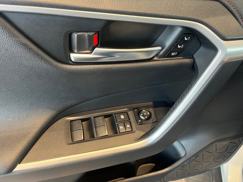 2024 Toyota RAV4 Prime HYBRIDE XSE TECHNO in Amos, Quebec - 17 - w1024h768px