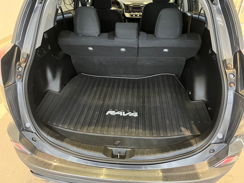 Toyota RAV4 LE 2016 à Amos, Québec - 8 - w1024h768px