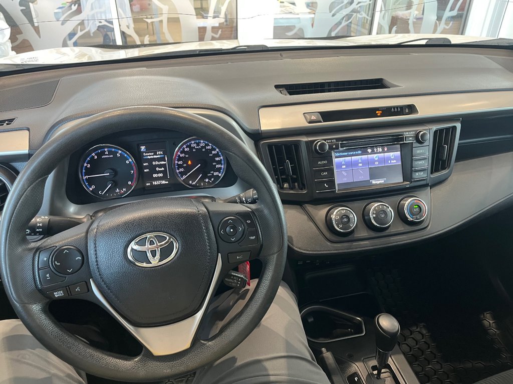 Toyota RAV4 LE 2017 à Amos, Québec - 16 - w1024h768px