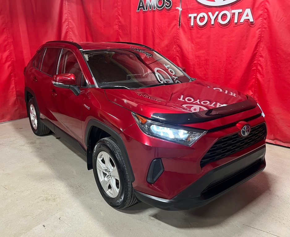 2019  RAV4 Hybrid LE in Amos, Quebec - 1 - w1024h768px