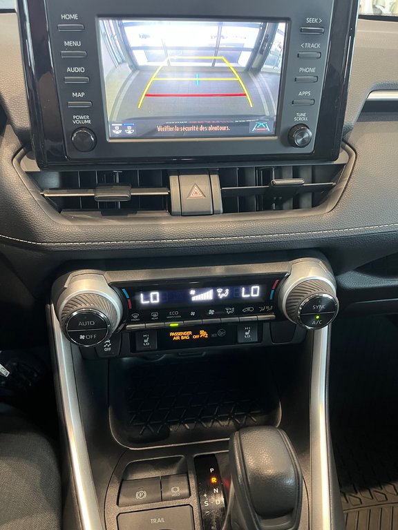 Toyota RAV4 Hybrid LE 2019 à Amos, Québec - 16 - w1024h768px
