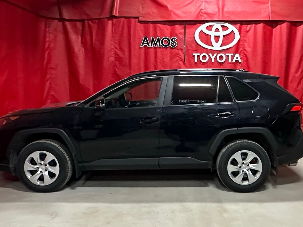 2020  RAV4 * VERSION LE * AWD * in Amos, Quebec - 6 - w1024h768px