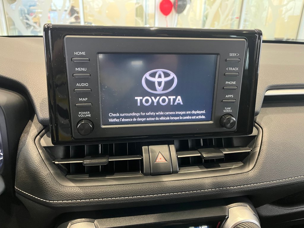 Toyota RAV4 Hybrid LE 2020 à Amos, Québec - 16 - w1024h768px