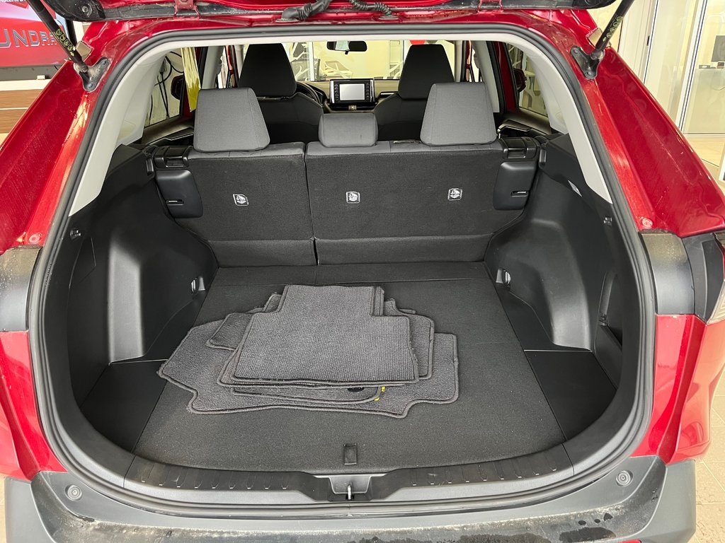 Toyota RAV4 Hybrid LE 2020 à Amos, Québec - 9 - w1024h768px
