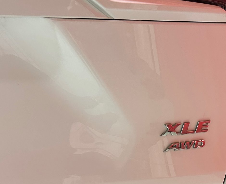 2021  RAV4 * VERSION XLE * AWD * in Amos, Quebec - 4 - w1024h768px