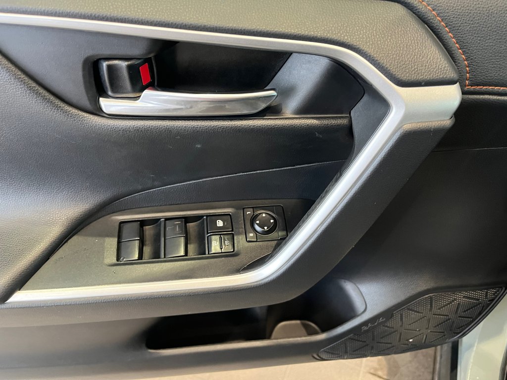 Toyota RAV4 Trail 2021 à Amos, Québec - 11 - w1024h768px