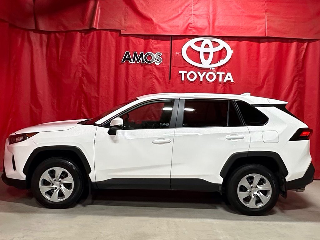 2022  RAV4 * VERSION LE * AWD * in Amos, Quebec - 5 - w1024h768px