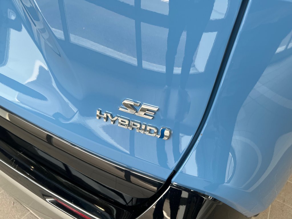 Toyota RAV4 Hybrid SE 2022 à Amos, Québec - 7 - w1024h768px
