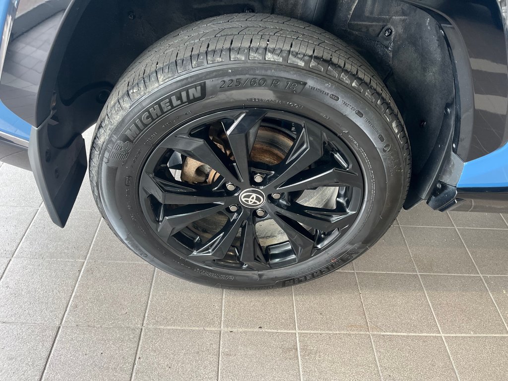 Toyota RAV4 Hybrid SE 2022 à Amos, Québec - 20 - w1024h768px