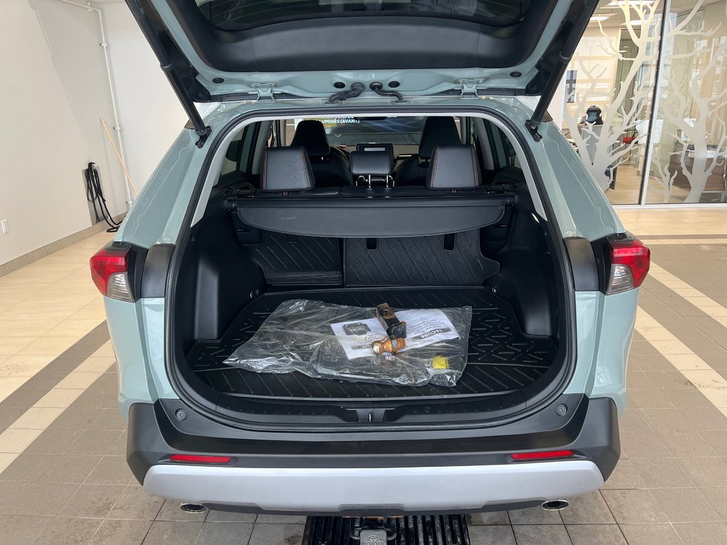 Toyota RAV4 Trail 2022 à Amos, Québec - 6 - w1024h768px