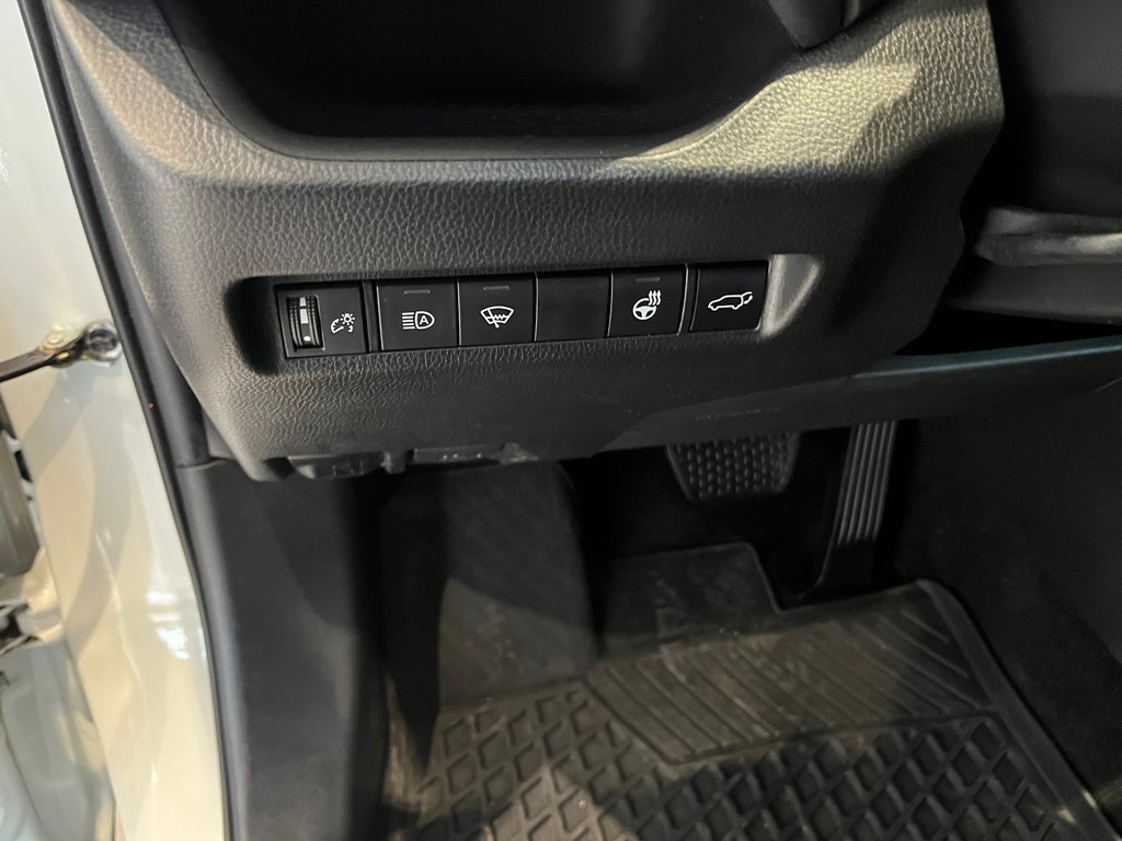 Toyota RAV4 XLE 2022 à Amos, Québec - 13 - w1024h768px