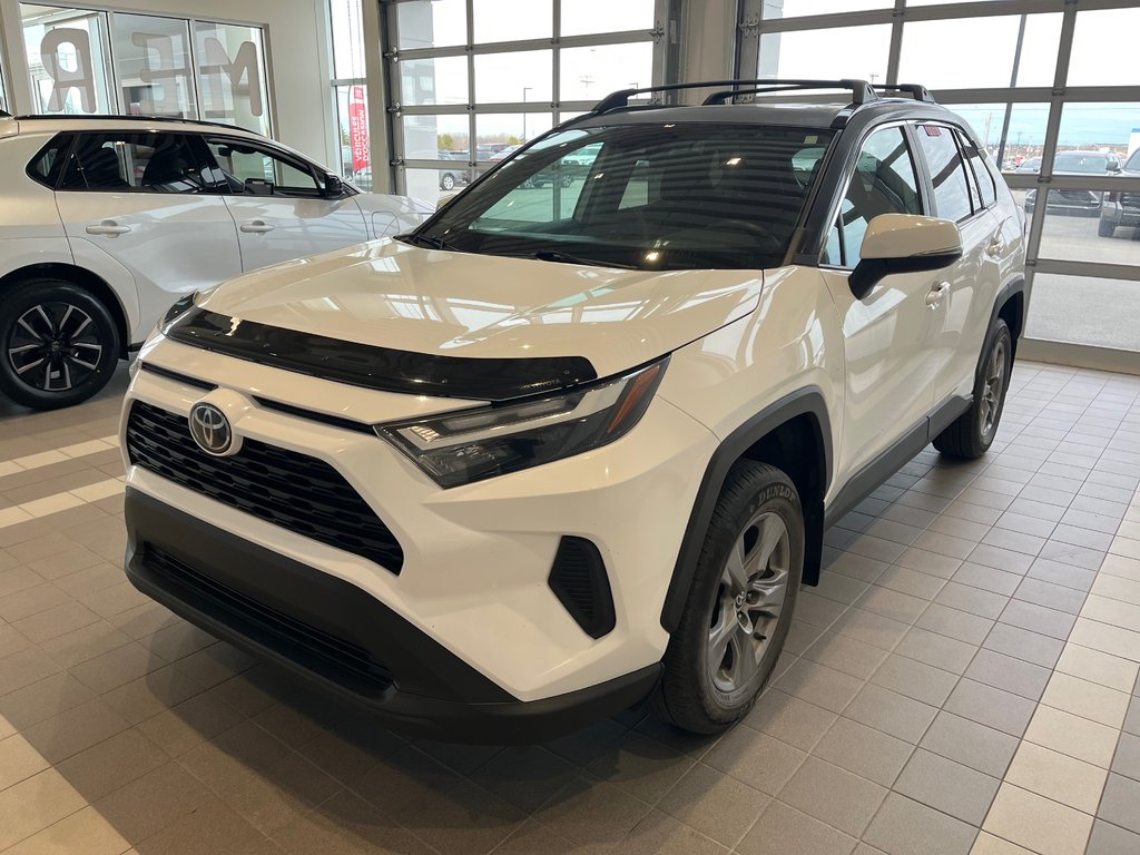 Toyota RAV4 XLE 2022 à Amos, Québec - 2 - w1024h768px