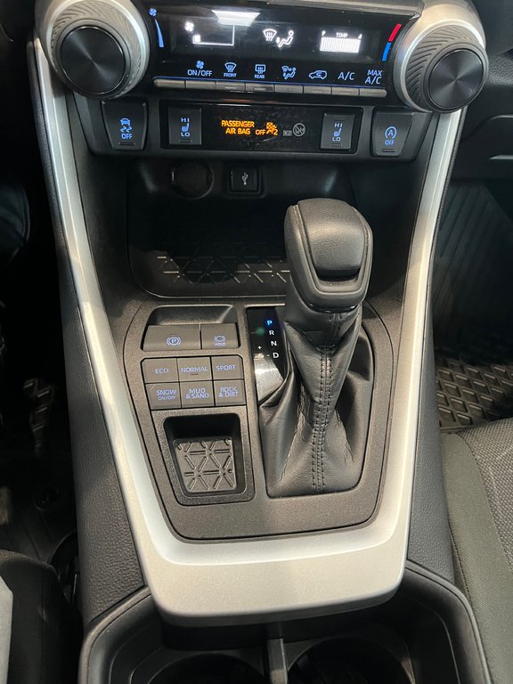 2022 Toyota RAV4 LE in Amos, Quebec - 14 - w1024h768px