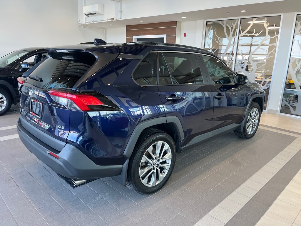 2022 Toyota RAV4 XLE in Amos, Quebec - 3 - w1024h768px