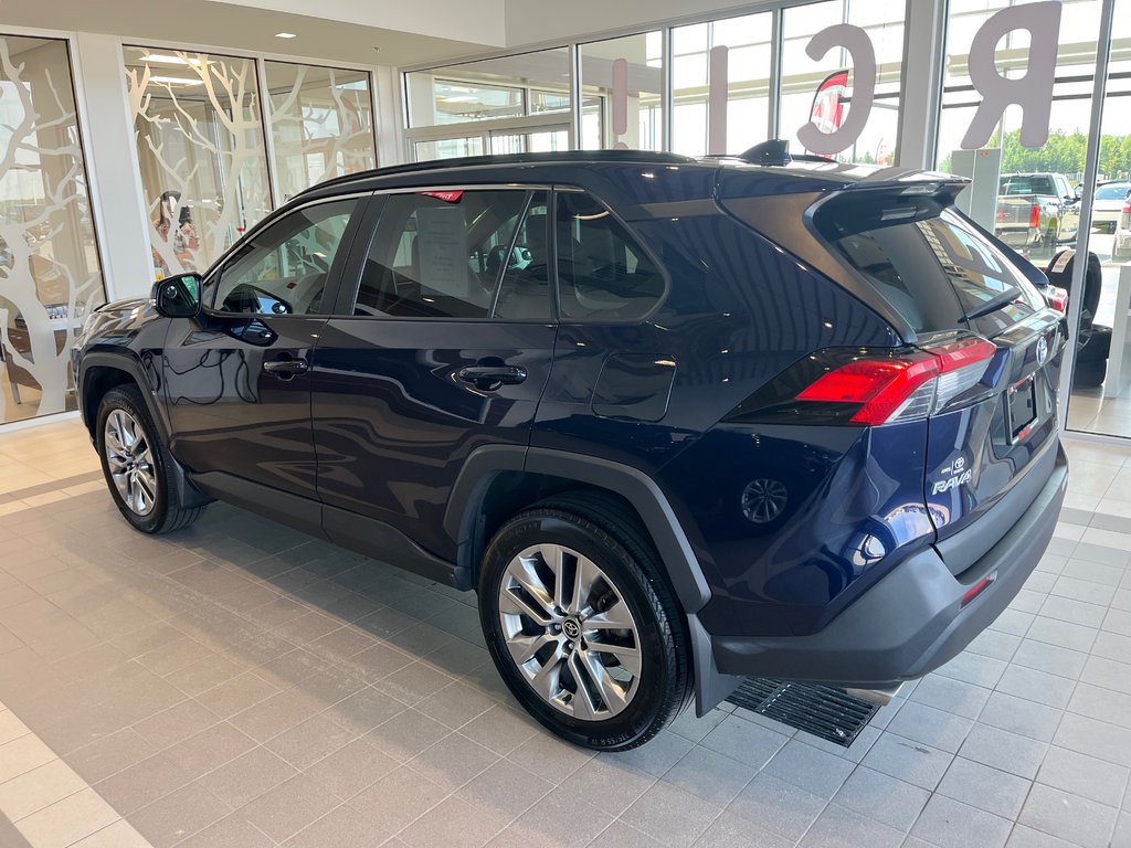 2022 Toyota RAV4 XLE in Amos, Quebec - 4 - w1024h768px