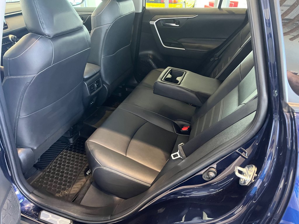 2022 Toyota RAV4 XLE in Amos, Quebec - 9 - w1024h768px