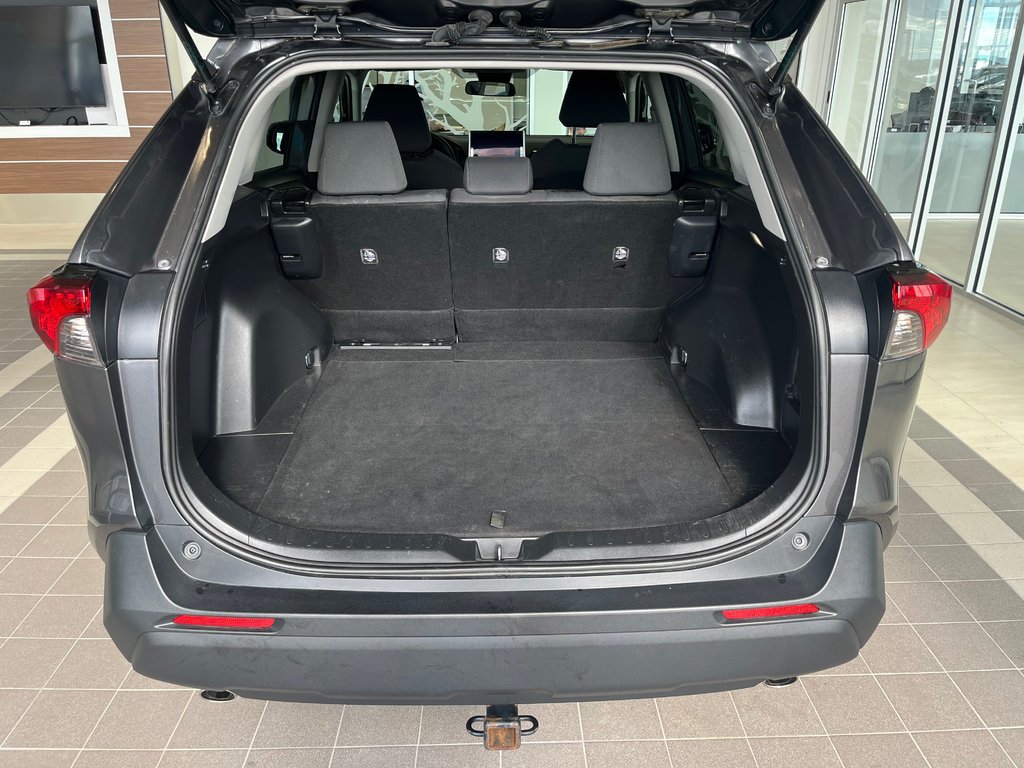 2023 Toyota RAV4 LE in Amos, Quebec - 7 - w1024h768px