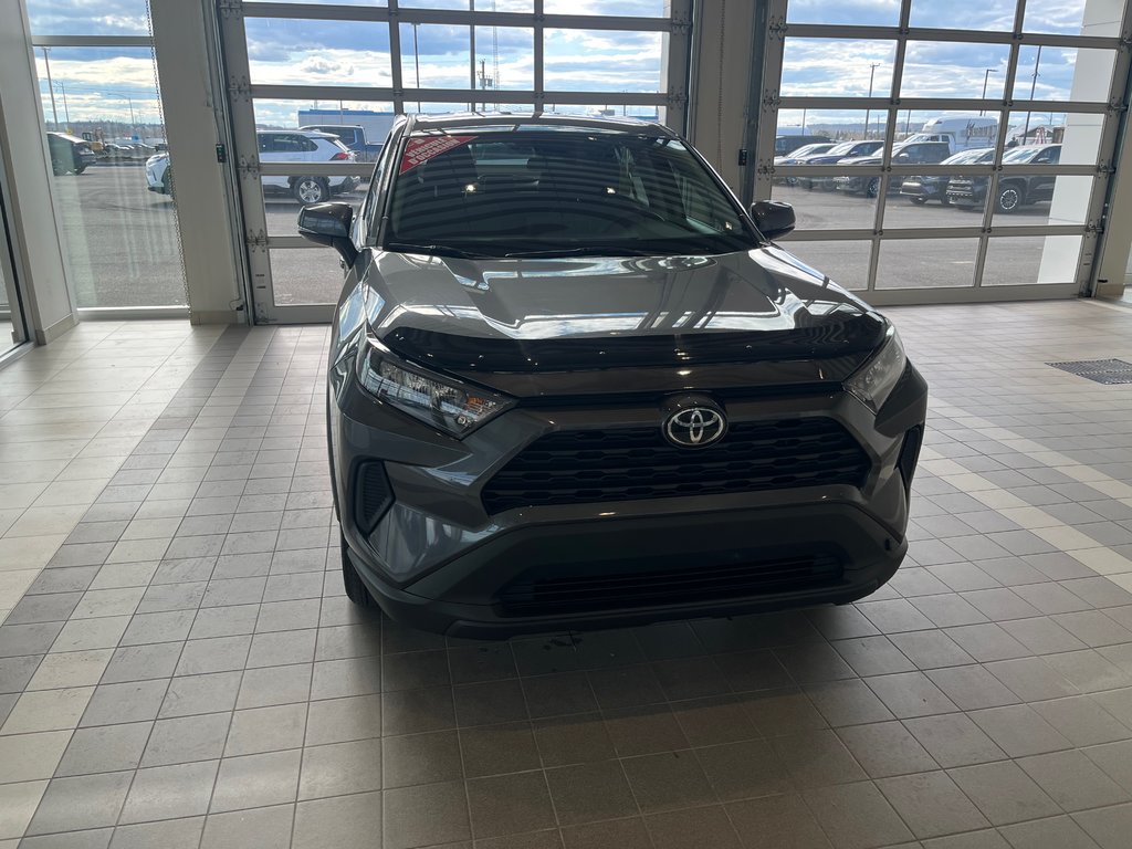 2023 Toyota RAV4 LE in Amos, Quebec - 2 - w1024h768px