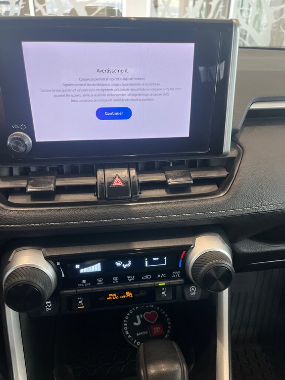 2023 Toyota RAV4 LE in Amos, Quebec - 14 - w1024h768px