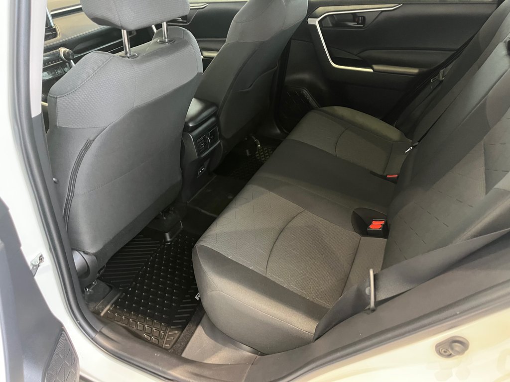 Toyota RAV4 LE 2023 à Amos, Québec - 9 - w1024h768px