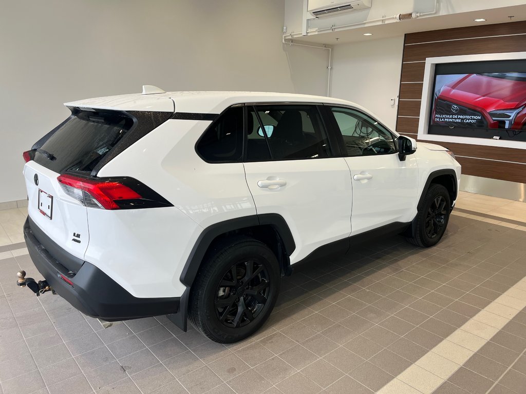 Toyota RAV4 LE 2023 à Amos, Québec - 4 - w1024h768px