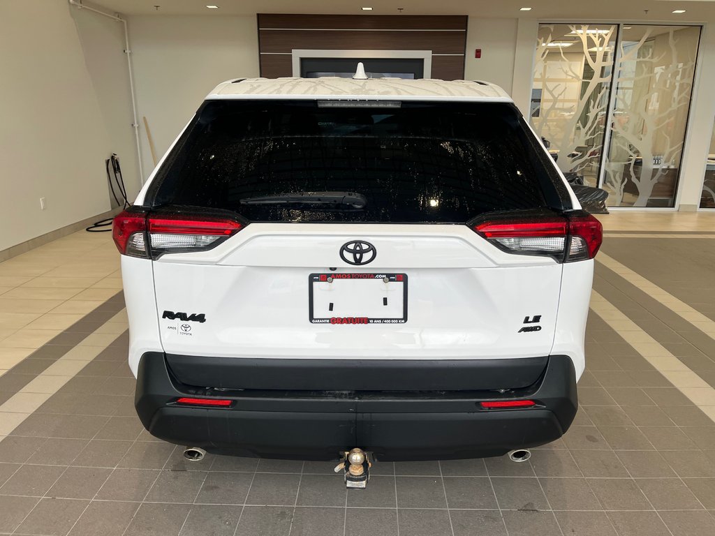 Toyota RAV4 LE 2023 à Amos, Québec - 5 - w1024h768px